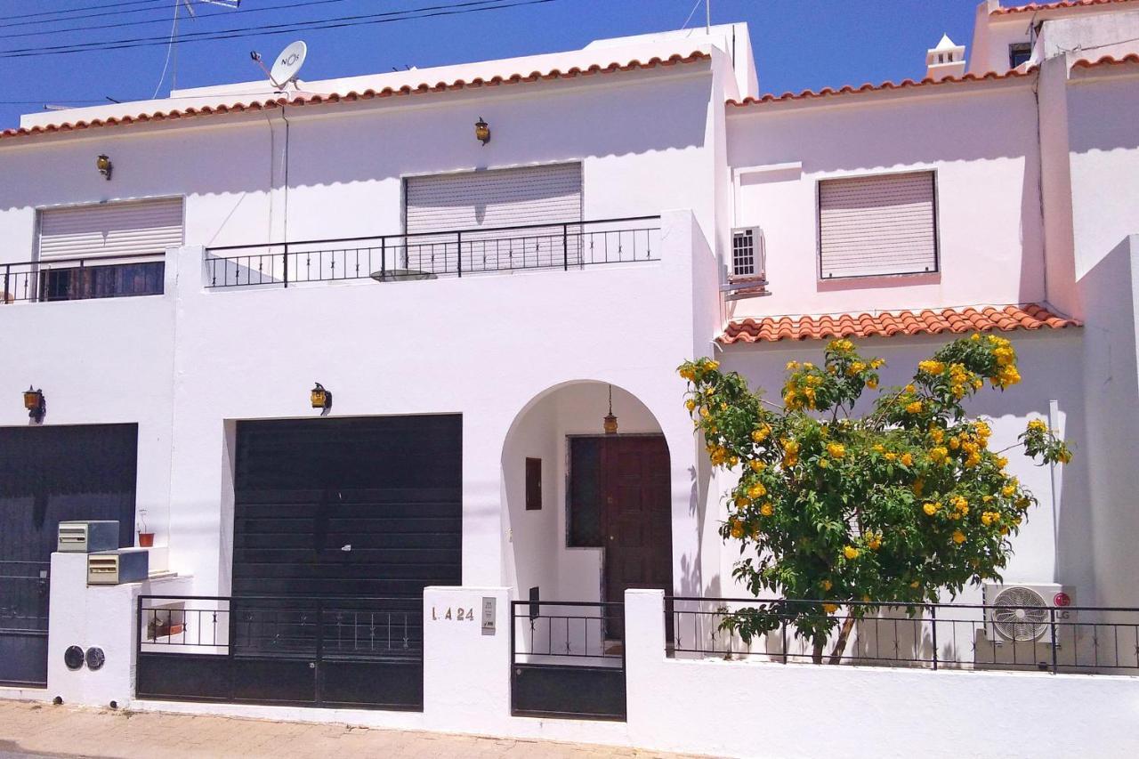 Casa Charme. Casa Moderna Com Terraços E Garagem Em *